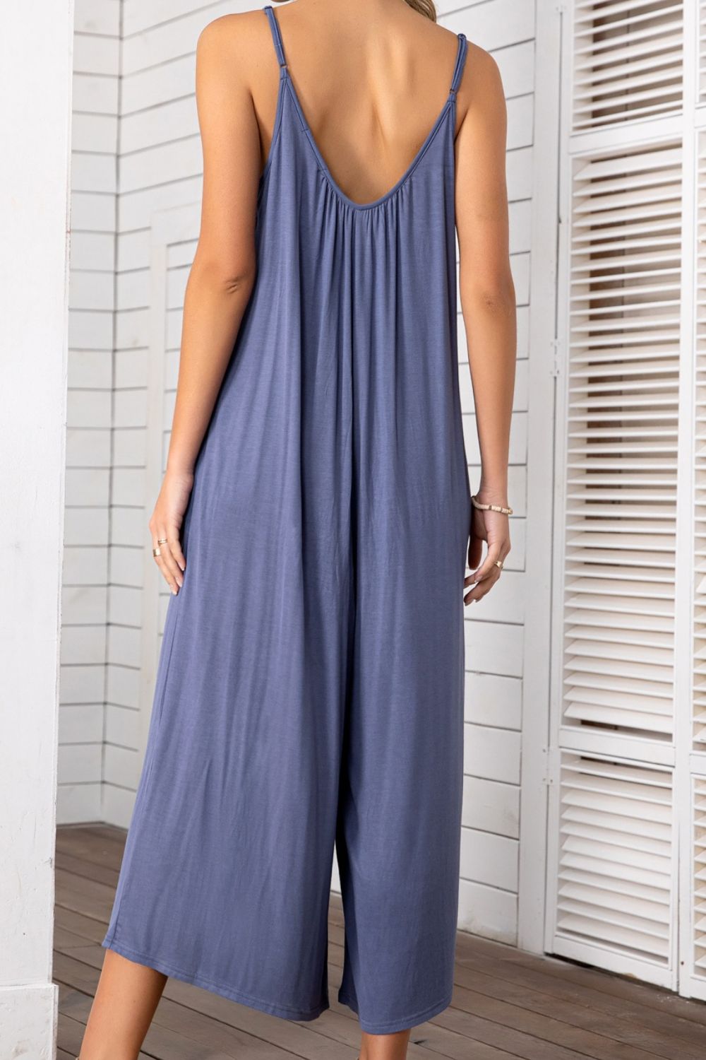 Solid Spaghetti Strap Scoop Neck outfit